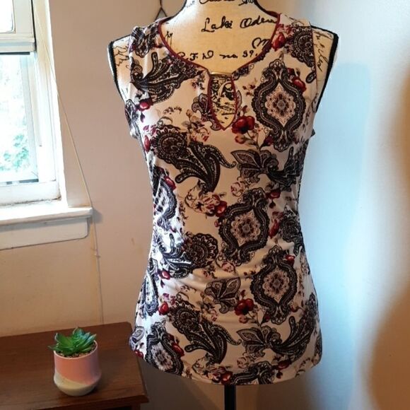 WHBM PAISLEY KEYHOLE FITTED SLEEVELESS BLOUSE XS - Picture 1 of 4